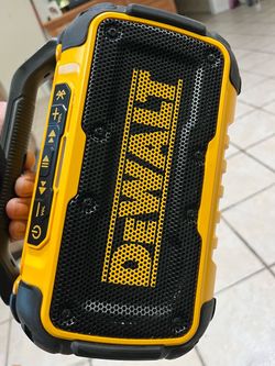 DEWALT Bluetooth Jobsite Speaker