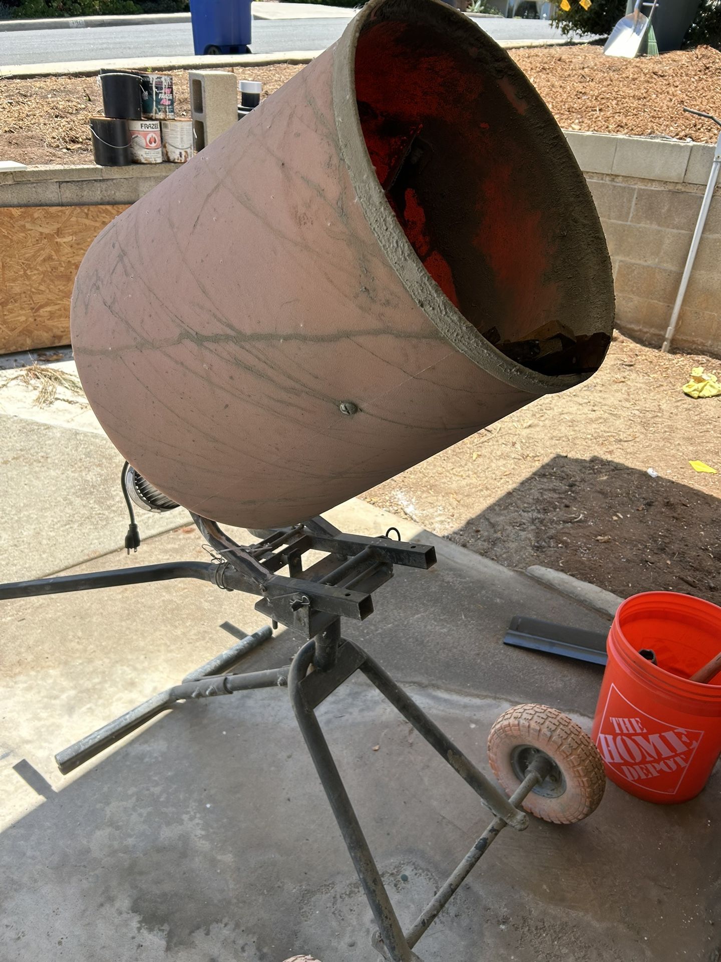 Kushlan Concrete Mixer