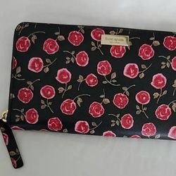 ✅️ Kate Spade Rose Print Medium Wallet• Great Condition• $60firm
