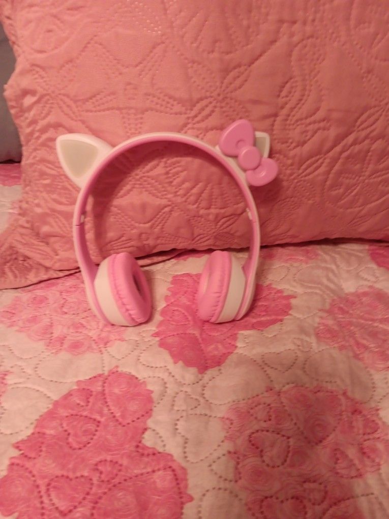 Wireless hello kitty headset