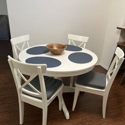 Adjustable Dining Table From Ikea. Seats 4-6