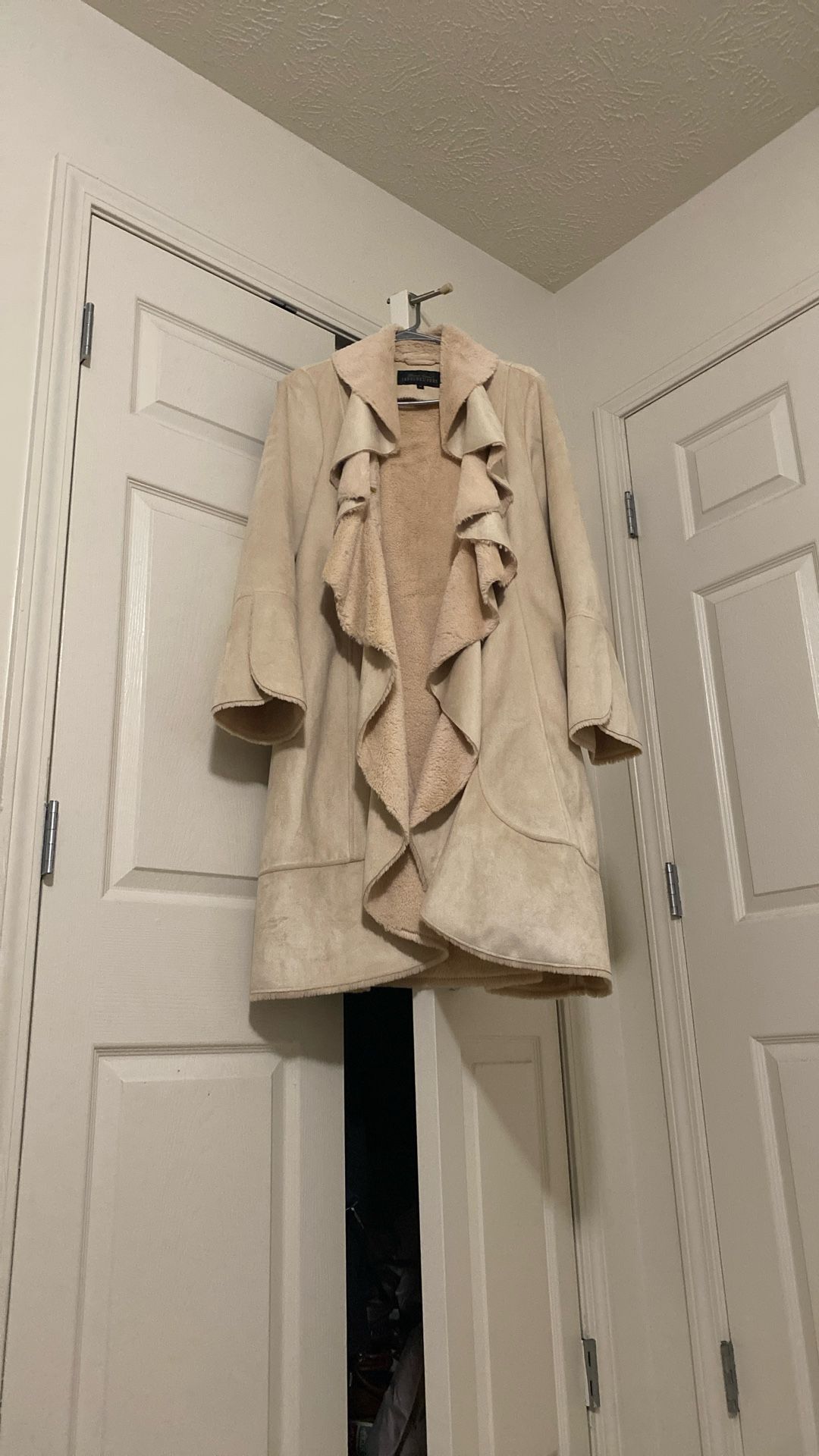 Brand New Women’s Medium Furs Jacket