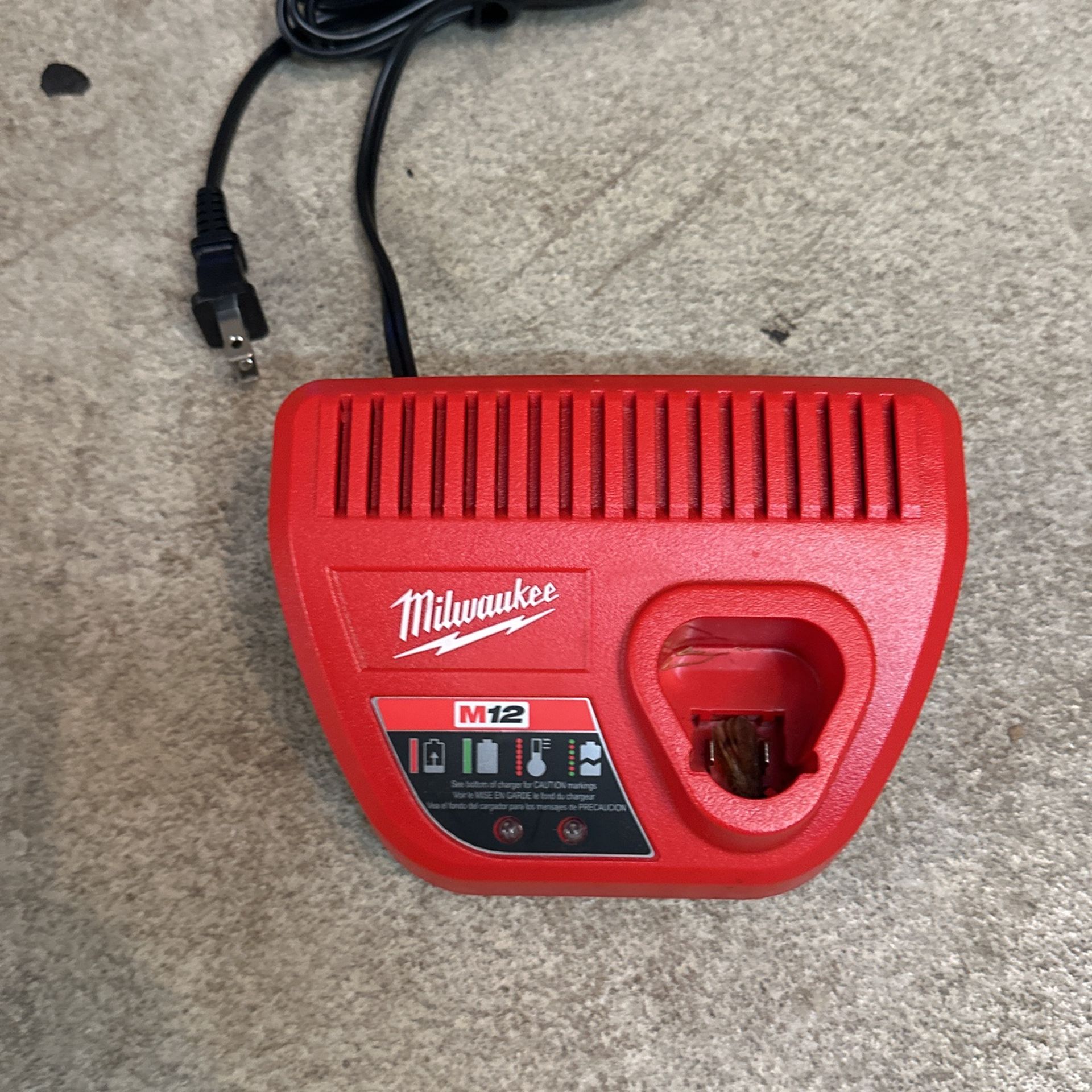 M12 Milwaukee Charger New
