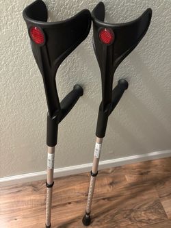 New PEPE Adjustable Forearm Crutches For Adults