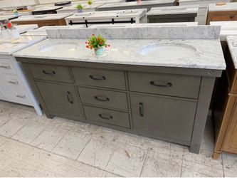 Bathroom cabinet