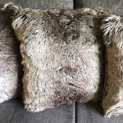 4  NEW 18x18-inch Furry Couch Pillows 