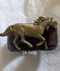 Vintage 1978 Horse Solid Brass #0026 By Baron Buckle 26.5x35 Beautiful Carved Leather Belt Interchangeable. Looks Like Mountains And Sunshine.