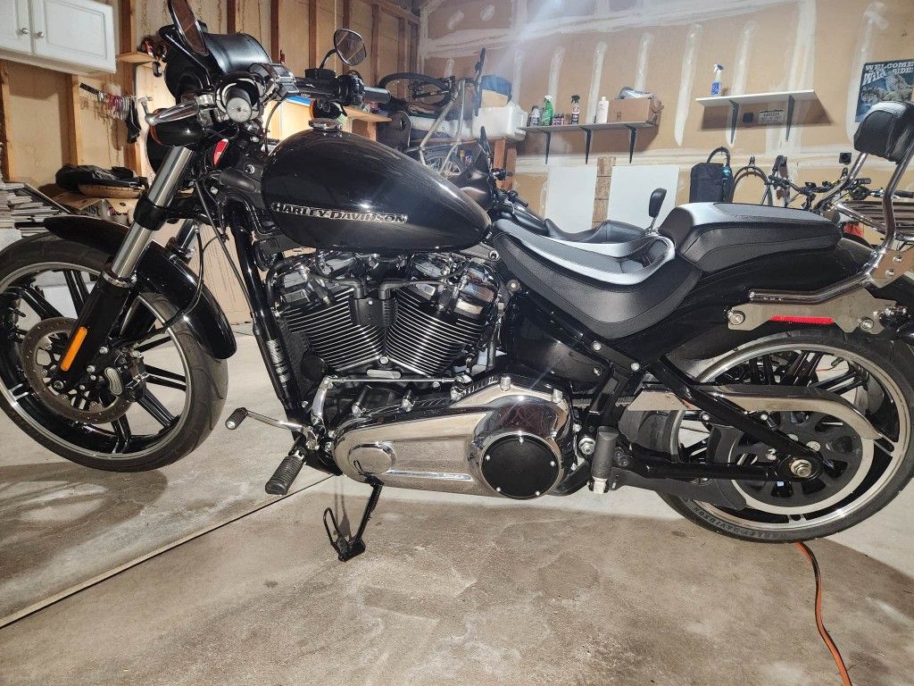 2019 Harley-Davidson Softail Breakout