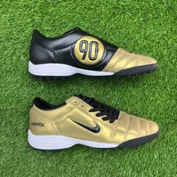 Total 90 Turf soccer shoes size 10