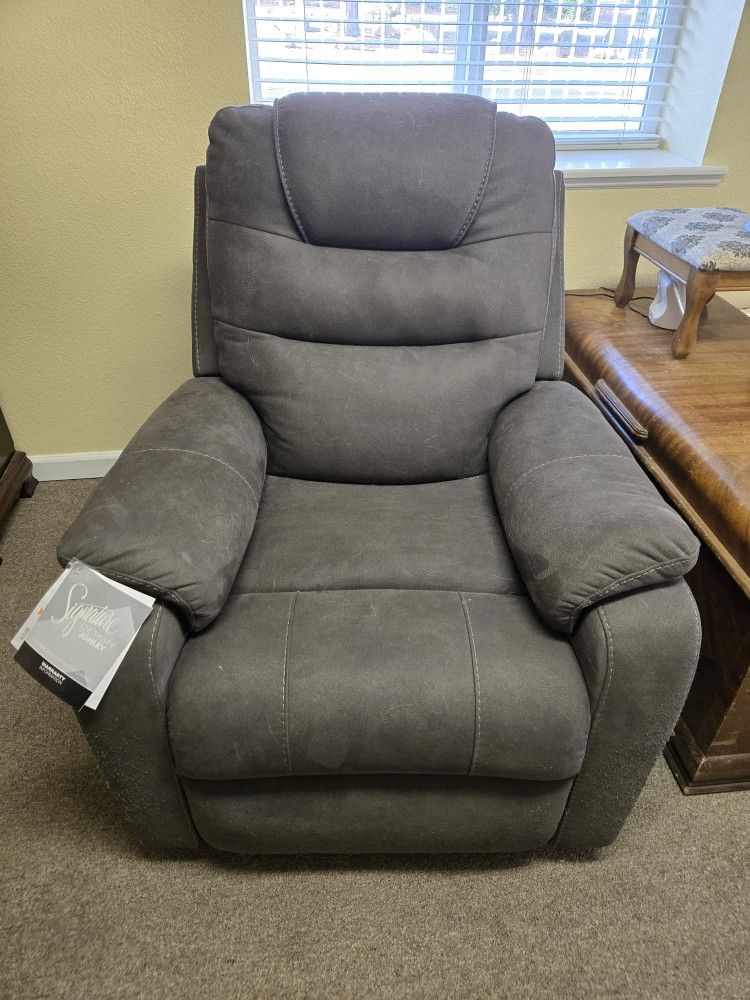 Comfy Recliner Chair