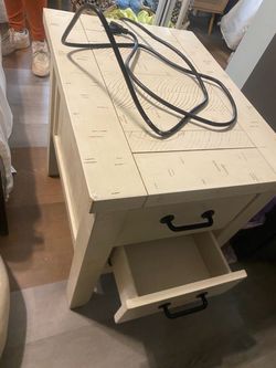 Electric nightstand