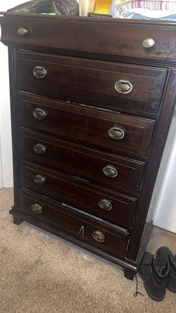 King Size Bed And Dresser