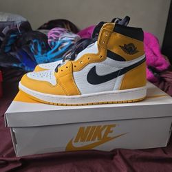 Jordan 1 Retro High OG Yellow Orchid Size 11.