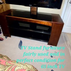 TV Stand Glass Top, Removable Glass Shelves In Perfect Condition For 65 Inch TV &above 