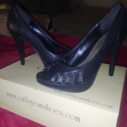 Black High Heels size 6 Like New w/Original Box $10 u-pickup Poinciana Kissimmee 34758