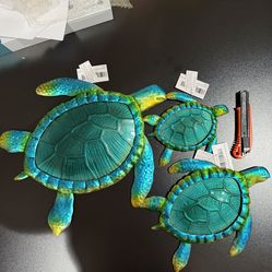 Comfy Hour Set of 3 Metal and Glass Sea Turtle 3D Wall Decor, 16", 12", 8" Coastal Nautical Hanging Sculptures for Bathroom, Patio, Beach House, Outdo