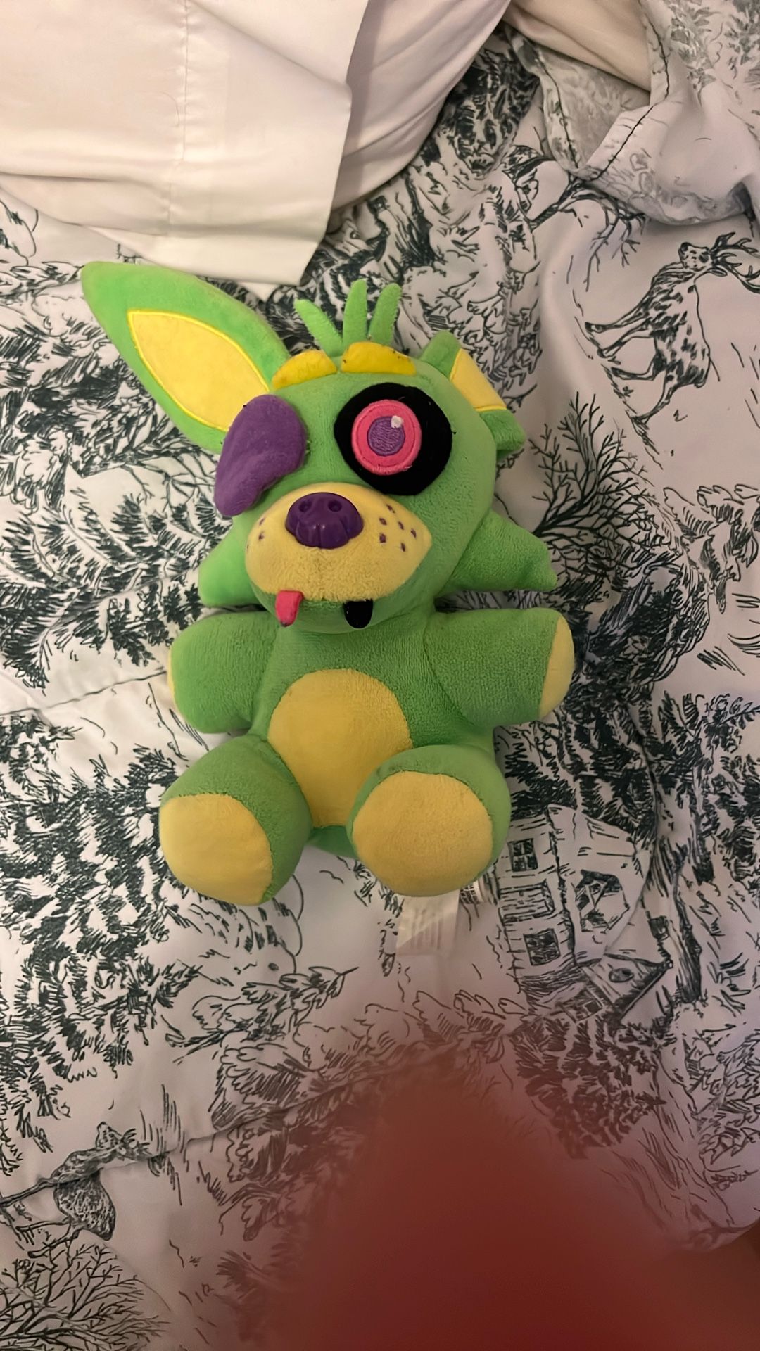 Selling 3 Fnaf Plushies