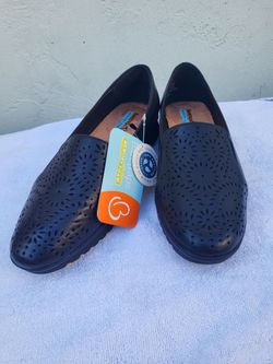 Baretraps Women's Army Slip On Casual Loafers Size 8.5