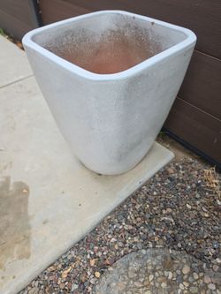 BIG POT FOR PLANTS GLENDORA PICK UP