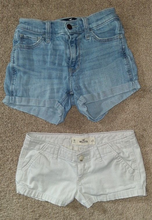 2 PAIR OF WOMENS HOLLISTER SHORTS 