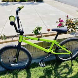 REDLINE RIVAL FREESTYLE BIKE