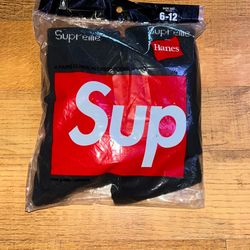 Supreme socks