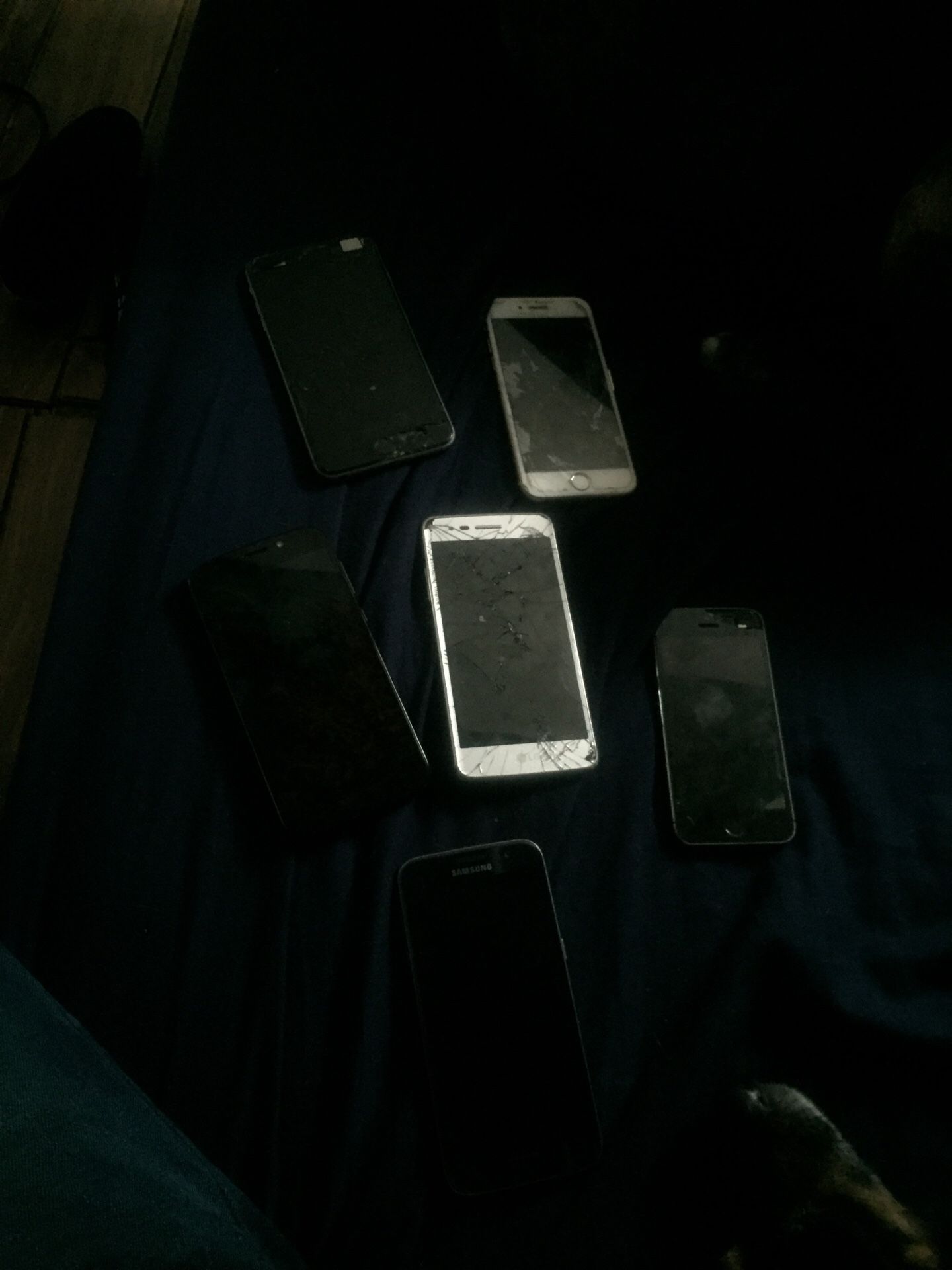 iPhones , Samsung , Motorola