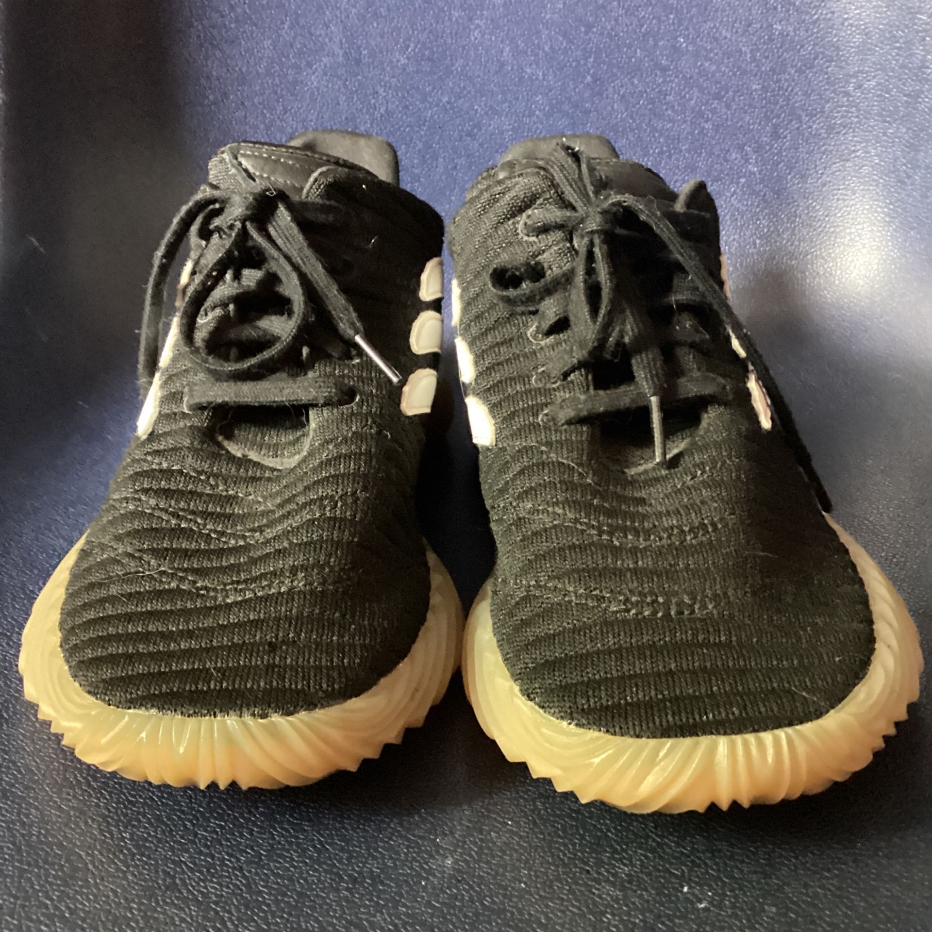 Adidas Sobakov Size 9 Men’s