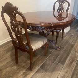 Dining table with 2 chairs