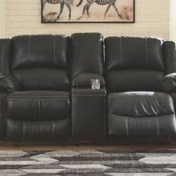 NEW ELECTRIC RECLINING LOVESEAT