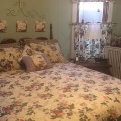 Queen Bedroom Set