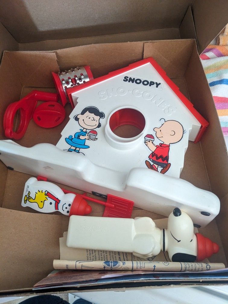Snoopy Sno-Cone Maxhine
