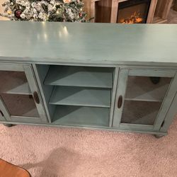Tv Stand/Entertainment Center