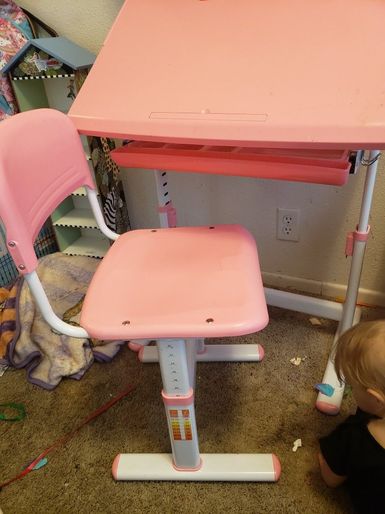 Kids Adjustable Desk