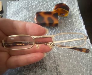 Foldable +1.75 Reading Glasses in Animal Print Case