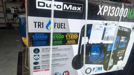 DuroMax 500cc Tri-Fuel Remote Start Home Power Back Up 13000 Starting / 10500 Running Watt Gas, Propane, and Natural Gas Tri fuel Portable Generator