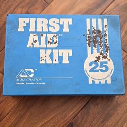 Antique Acme/Chaston First Aid Kit