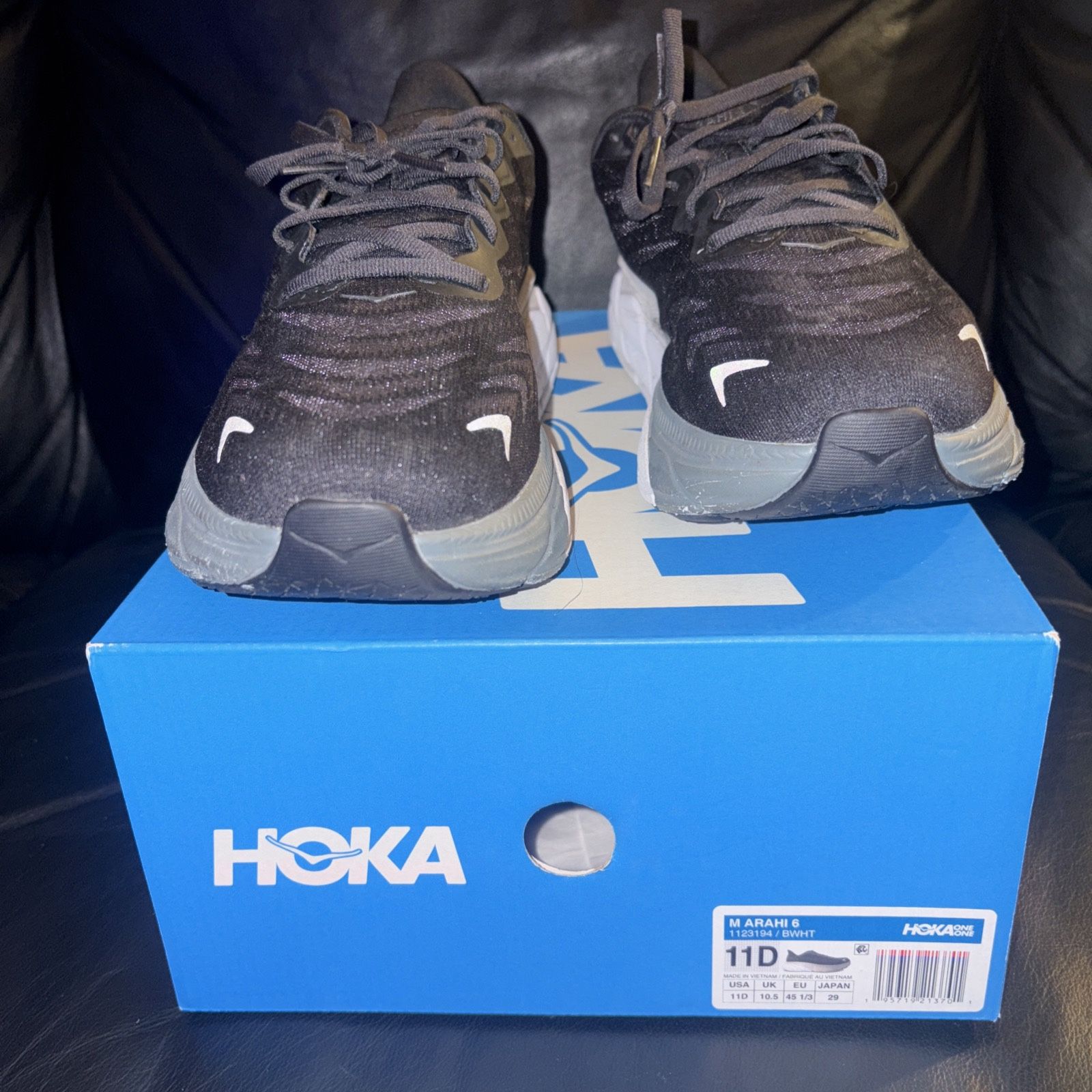 Hoka Arahi 6 Black Men’s Running Shoes, Size 11 D