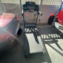 NordicTrack C900 Treadmill 