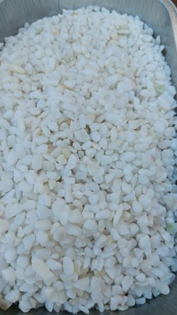 Small white pebbles, 3/16"