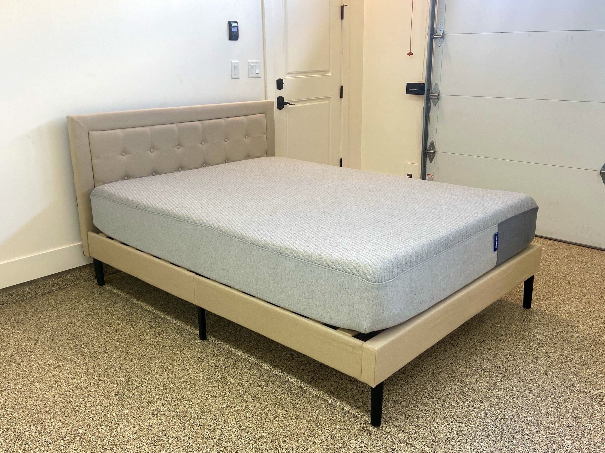 Casper Mattress Queen Size Bed for Sale in Queen Creek, AZ OfferUp