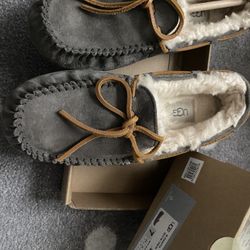 Ugg Slippers 