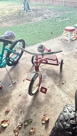 Dos bicicletas para niños