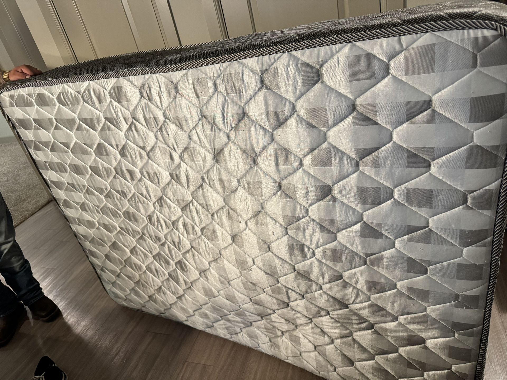 Full Size Mattress And Box Spring