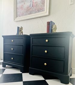 Black nightstands set