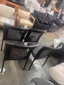 Outdoor Dining Chairs Set of 4, Stackable Chairs with UV-Resistant PE Rattan and Steel Frame, Black