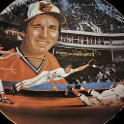 Brooks Robinson Signed Plate 1987