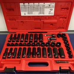 Milwaukee 49-66-7009 SHOCKWAVE 3/8" Drive SAE and Metric 6 Point Impact Socket Set (43-Piece)