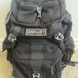 Oakley Backpack (RARE)