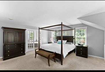 Gorgeous 5-Piece Solid Wood Bedroom Set (King Canopy)